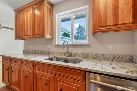 832 Birch St, Edmonds, WA 98020 photo 11