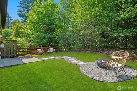 22518 NE Alder Crest Ln, Redmond, WA 98053