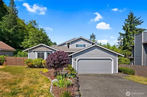 15613 160th Ct SE, Renton, WA 98058