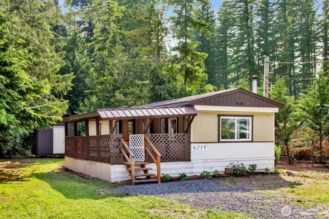 6219 Shamrock Rd, Maple Falls, WA 98266