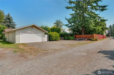 1048 Pioneer St, Enumclaw, WA 98022 photo 32