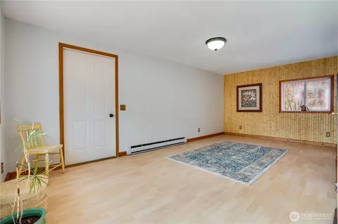 1048 Pioneer St, Enumclaw, WA 98022 photo 26