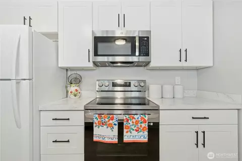 Kitchen - 17426 Bothell Way NE #A105, Bothell, WA 98011 photo 2 of 4