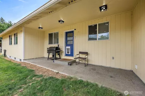 Exterior - 1815 181st St E, Spanaway, WA 98387 photo 7 of 12