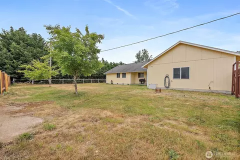 Exterior - 1815 181st St E, Spanaway, WA 98387 photo 10 of 12
