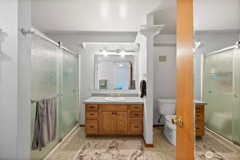 Bath - 1815 181st St E, Spanaway, WA 98387 photo 2 of 3