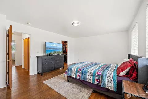 Bedroom - 1815 181st St E, Spanaway, WA 98387 photo 2 of 4