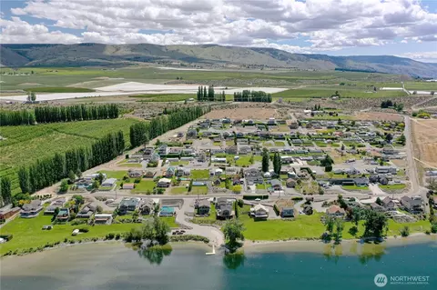 327 Pineview Dr, Orondo, WA 98842