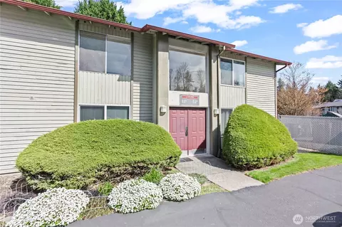 17529 151st Ave SE #7-11, Renton, WA 98058