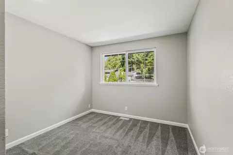 Bedroom - 17212 21st Ave SE, Bothell, WA 98012 photo 2 of 4
