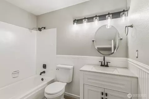 Bath - 17212 21st Ave SE, Bothell, WA 98012 photo 2 of 2