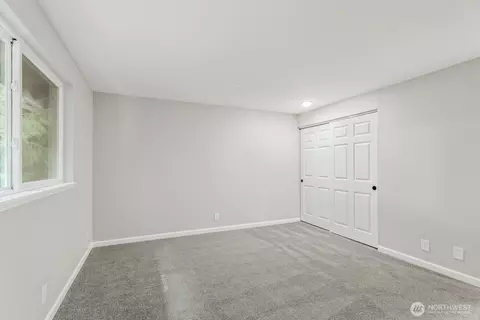 Bedroom - 17212 21st Ave SE, Bothell, WA 98012 photo 4 of 4