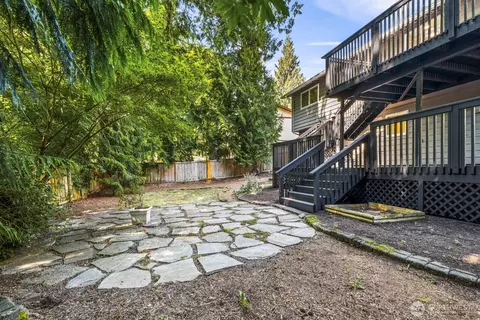 Exterior - 17212 21st Ave SE, Bothell, WA 98012 photo 5 of 6