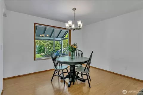 Dining - 1845 Carbon Ridge St, Enumclaw, WA 98022 photo 1 of 2