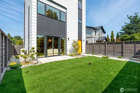 5429 25th Ave SW, Seattle, WA 98106