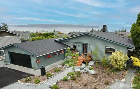 1083 N Vista Del Monte St, Camano Island, WA 98282