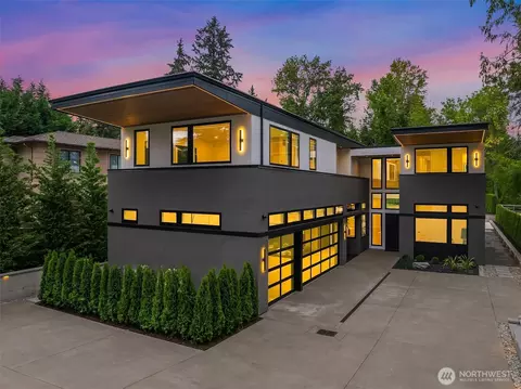 7652 NE 12th St, Medina, WA 98039