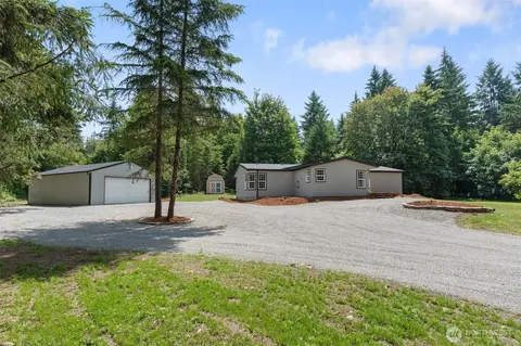 33517 S 98th Ct, Roy, WA 98580