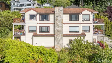 5310 SW College St, Seattle, WA 98116