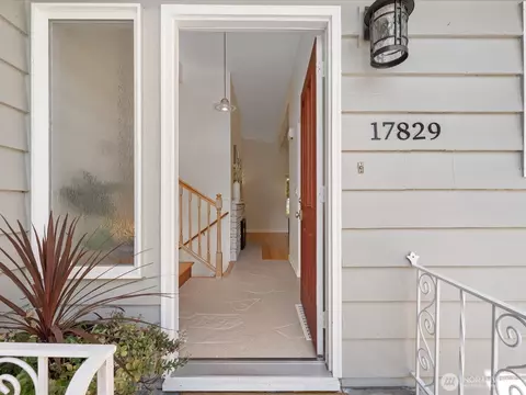 17829 NE 93rd Pl, Bothell, WA 98011 photo 3