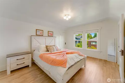 2407 E Ward St, Seattle, WA 98112 photo 18