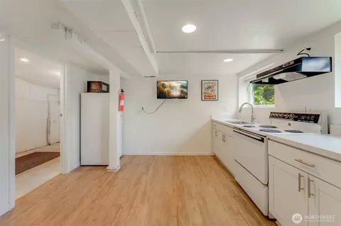 2407 E Ward St, Seattle, WA 98112 photo 25