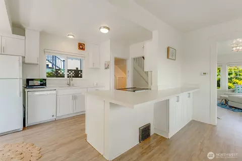 2407 E Ward St, Seattle, WA 98112 photo 11