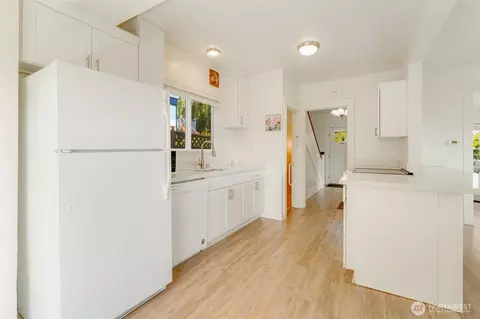 2407 E Ward St, Seattle, WA 98112 photo 13