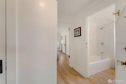 2407 E Ward St, Seattle, WA 98112 photo 16