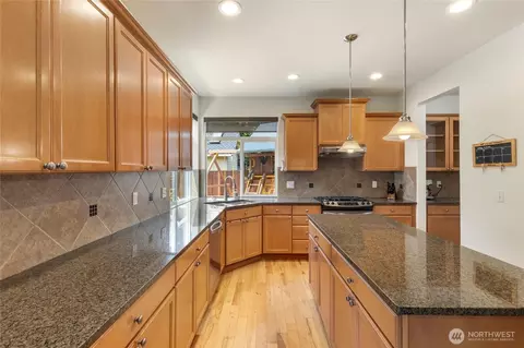 Kitchen - 416 199th Pl SE, Bothell, WA 98012 photo 2 of 3