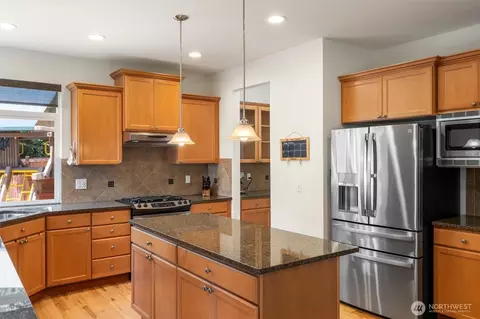 Kitchen - 416 199th Pl SE, Bothell, WA 98012 photo 3 of 3