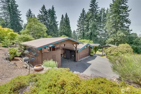 Exterior - 17920 Circle Dr, Bothell, WA 98011 photo 4 of 10