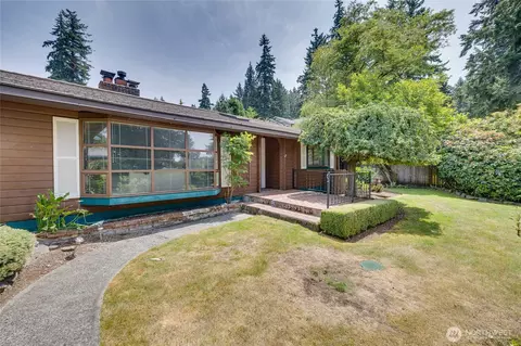 Exterior - 17920 Circle Dr, Bothell, WA 98011 photo 2 of 10