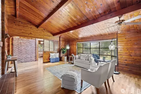 Living - 17920 Circle Dr, Bothell, WA 98011 photo 2 of 4