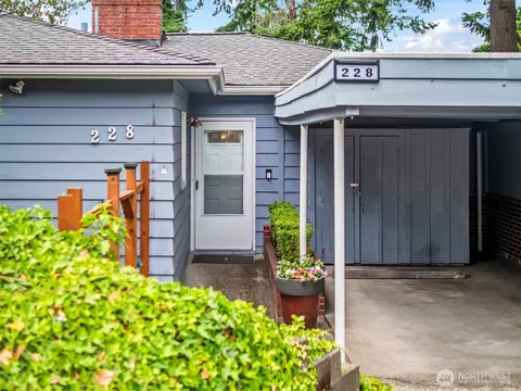 228 Farragut Ave, Port Orchard, WA 98366