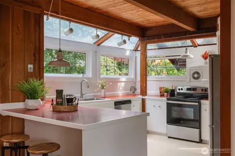 Kitchen - 181 34th Ave E, Seattle, WA 98112 photo 2 of 4
