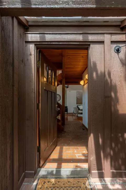 Entry Way - 181 34th Ave E, Seattle, WA 98112 photo 2 of 5