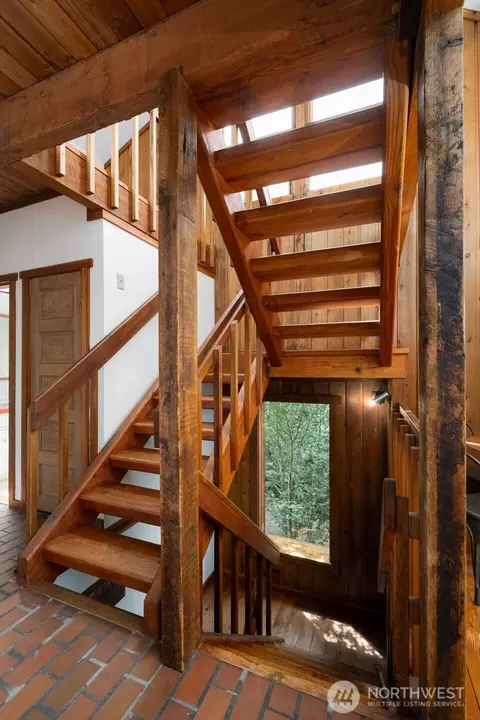 Entry Way - 181 34th Ave E, Seattle, WA 98112 photo 4 of 5