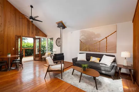 Living - 181 34th Ave E, Seattle, WA 98112 photo 2 of 2
