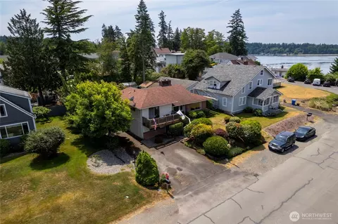 108 Champion St, Steilacoom, WA 98388