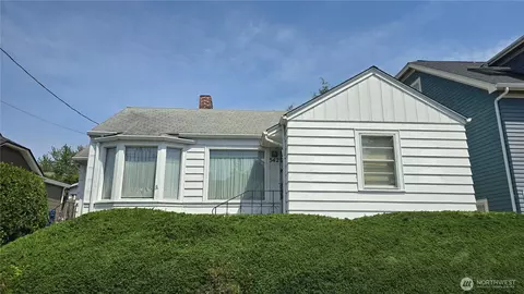 542 NE 81st St, Seattle, WA 98115