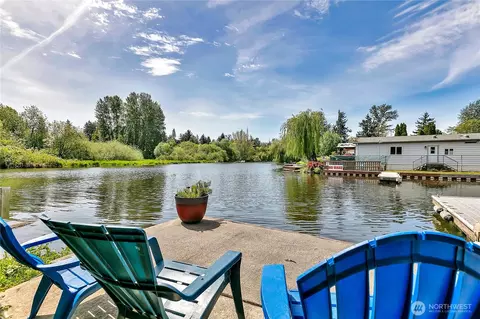 7217 NE 175th St #211, Kenmore, WA 98028