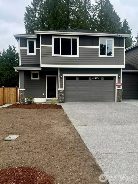 411 205th St SW #A, Lynnwood, WA 98036