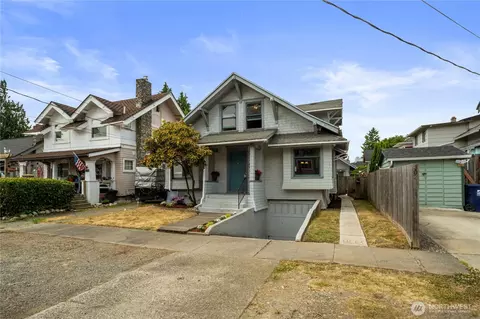 810 S 808 S Ferry St, Tacoma, WA 98405