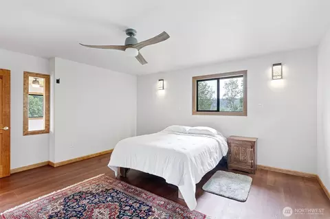 Bedroom - 13402 Spring Site Rd E, Orting, WA 98360 photo 2 of 7