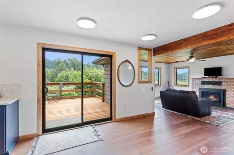 Living - 13402 Spring Site Rd E, Orting, WA 98360 photo 3 of 3