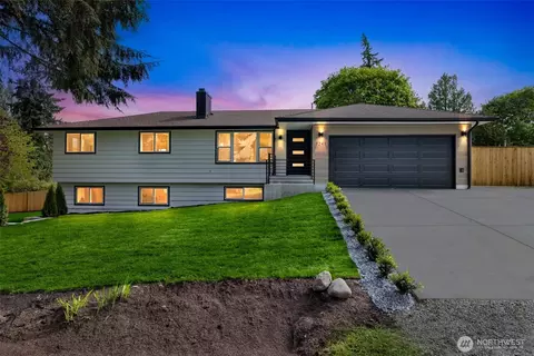 1241 S 226th St, Des Moines, WA 98198