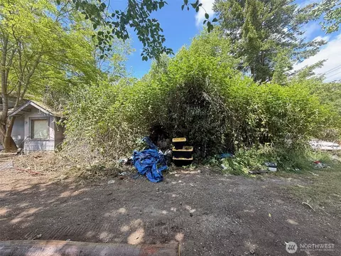 9281 Stadsvold Rd, Blaine, WA 98230