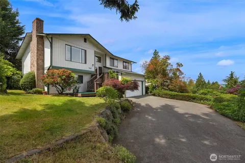 Exterior - 7416 E Heather Way, Everett, WA 98203 photo 4 of 8
