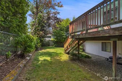 Exterior - 7416 E Heather Way, Everett, WA 98203 photo 6 of 8